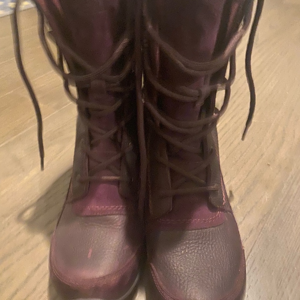 Practically New North Face Winter Boots. - image 4